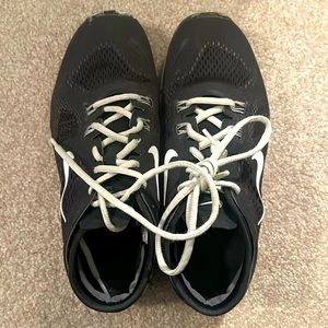 Nike Free Run 5.0 sneakers women size 8.5. Lightly worn.